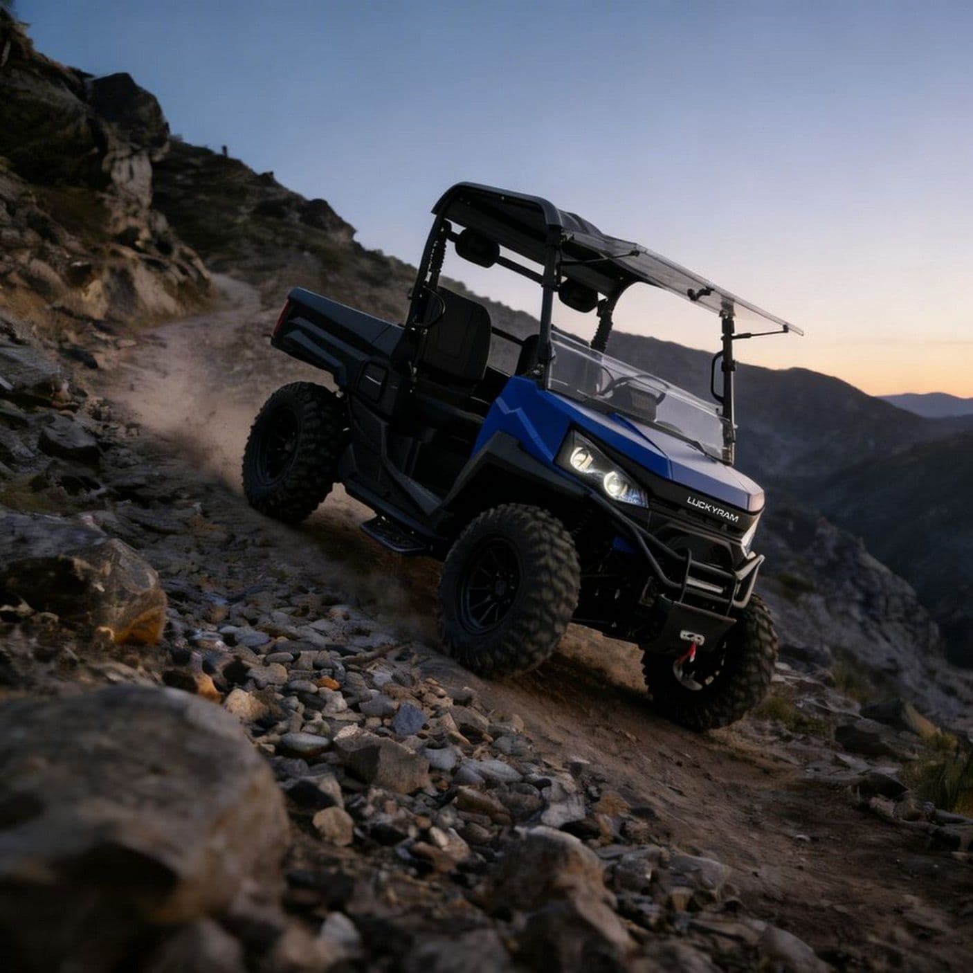 వేట కోసం 4WD UTV 20KW పీక్ పవర్ 400mm వాడింగ్ 350kg లోడ్